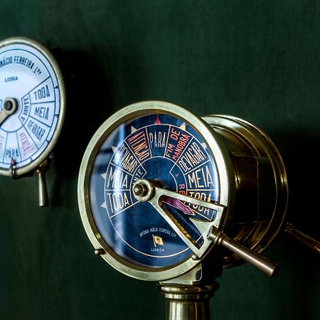 فندق هوتل أكوريس أتلانتيكو Ponta Delgada المظهر الخارجي الصورة A pressure gauge
