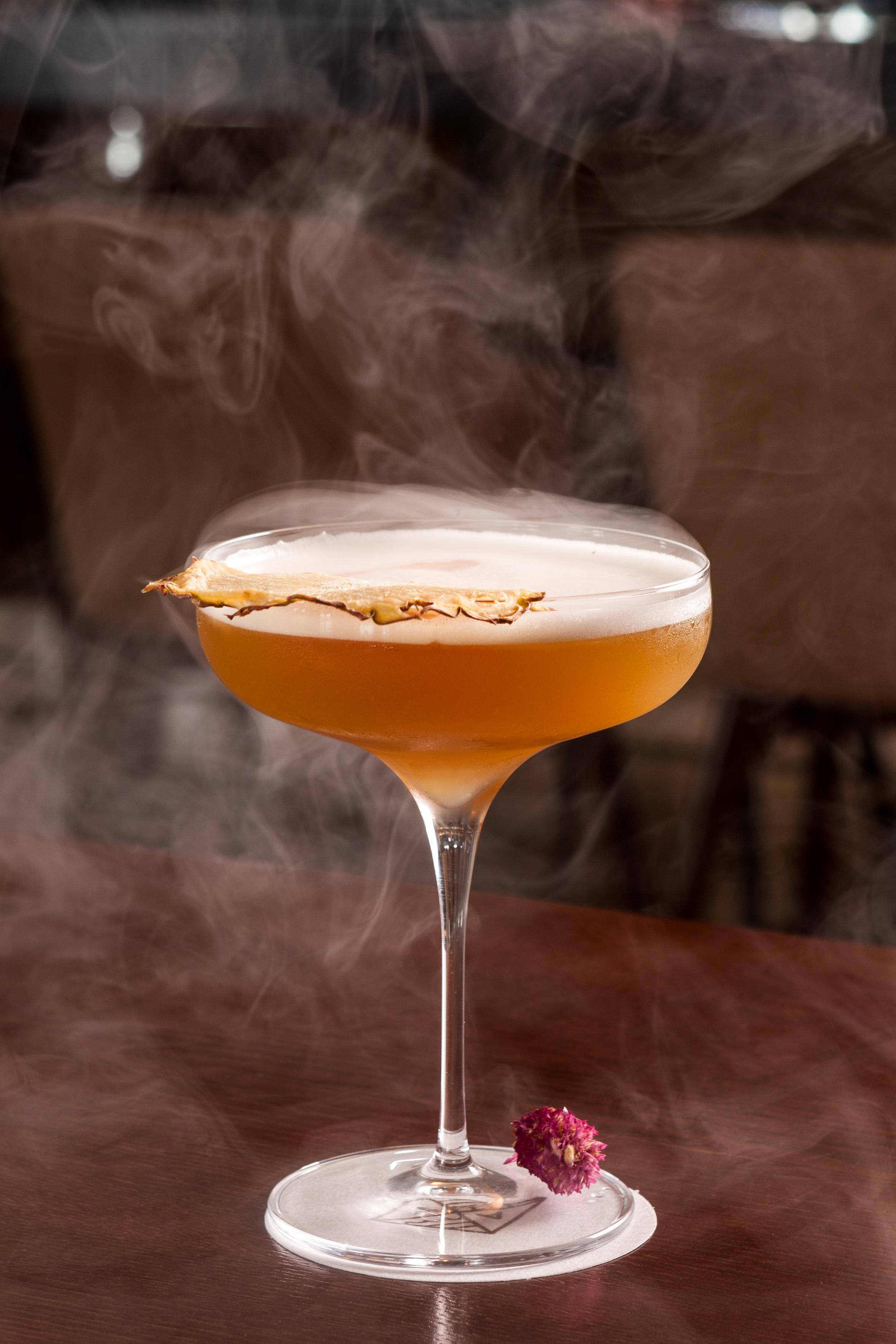 فندق هوتل أكوريس أتلانتيكو Ponta Delgada المظهر الخارجي الصورة A Clover Club cocktail