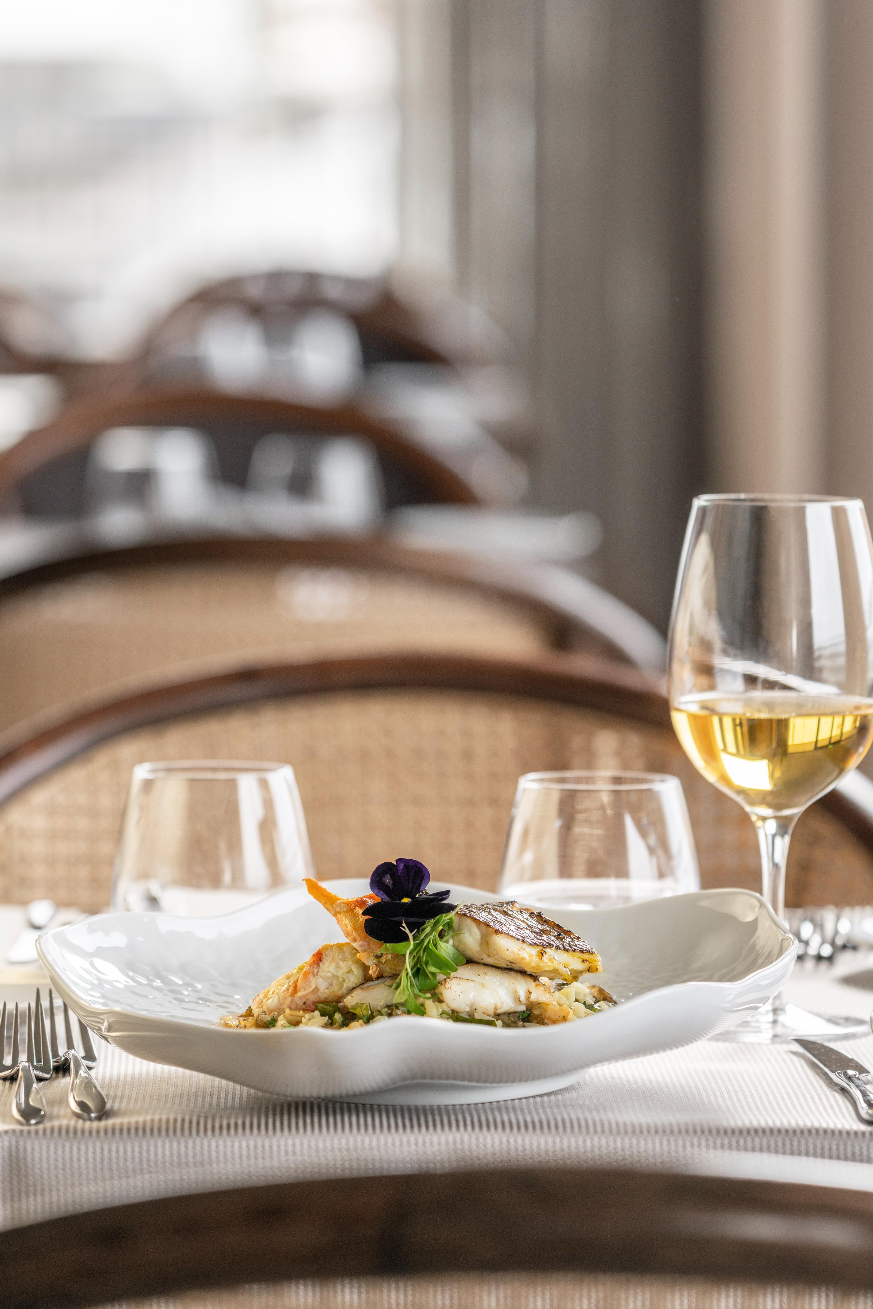 فندق هوتل أكوريس أتلانتيكو Ponta Delgada المظهر الخارجي الصورة Wine and food