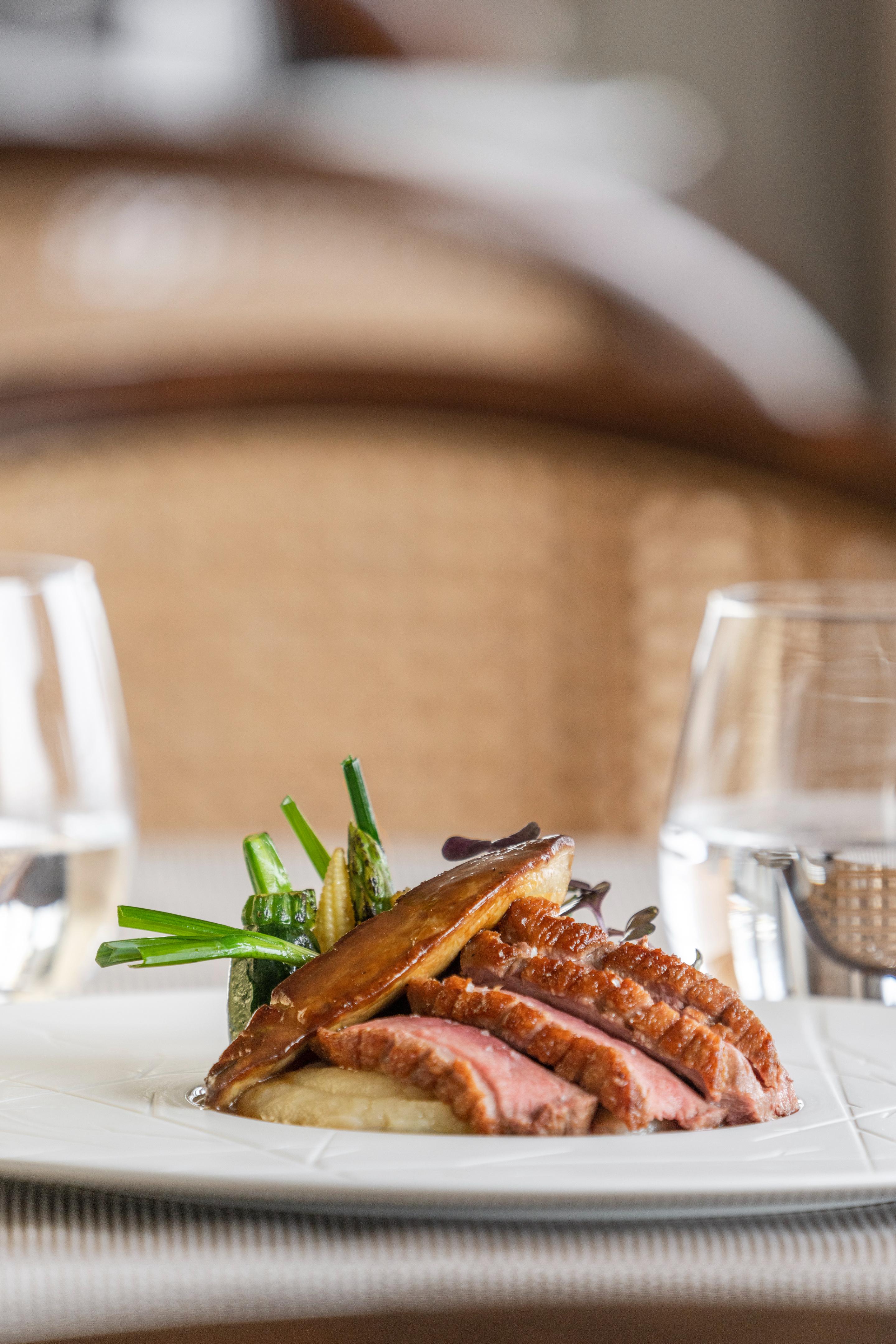 فندق هوتل أكوريس أتلانتيكو Ponta Delgada المظهر الخارجي الصورة A meal at the restaurant